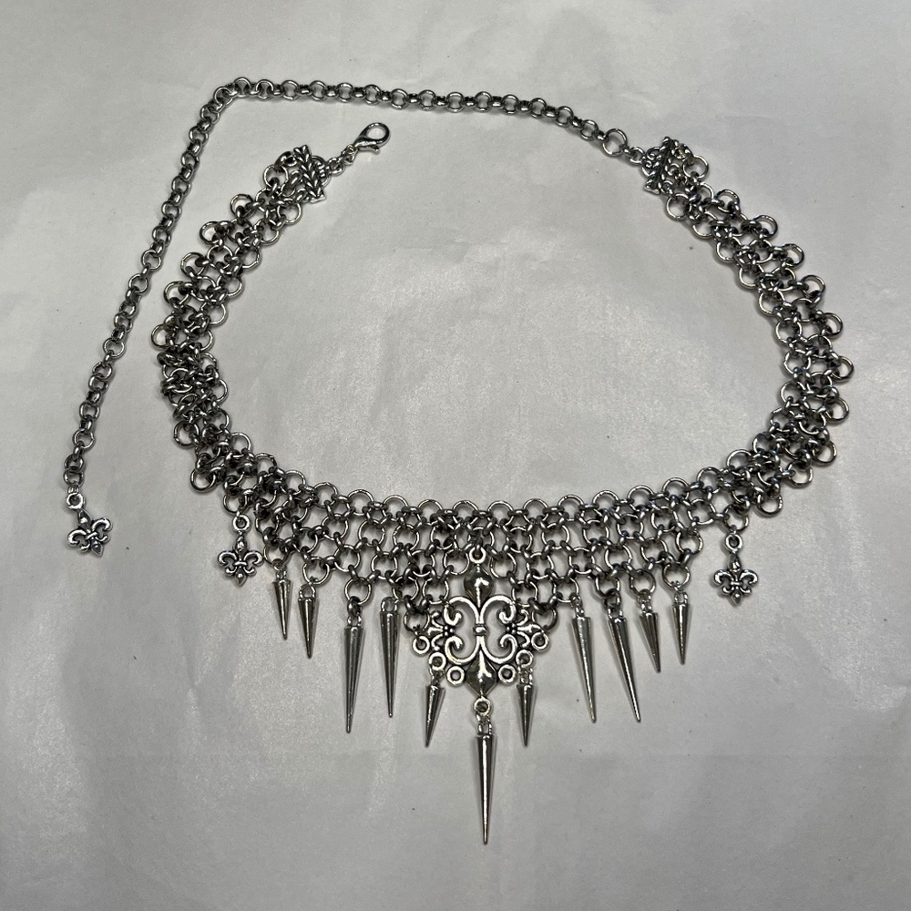 Fleur de Lis Gothic Renaissance Handmade Chainmail Choker Bib Necklace Spikes - Picture 13 of 16